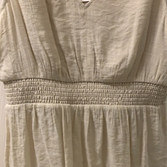 Sand colored sleeveless blouse elastic waist ruched shoulder V neck classy - Picture 2 of 9